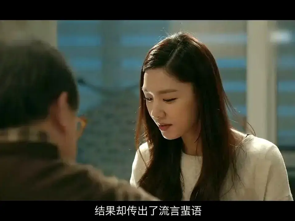 《公公与两位儿媳》相关资源图片