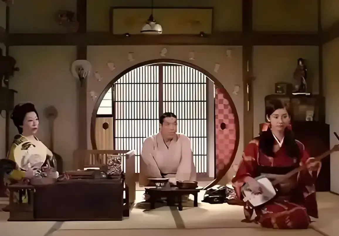 免费在线观看日本电影《感官世界》全集，高清未删减！《感官世界》以独特视角探讨爱与死亡边界，改编自真实事件，无广告干扰，一次看个够