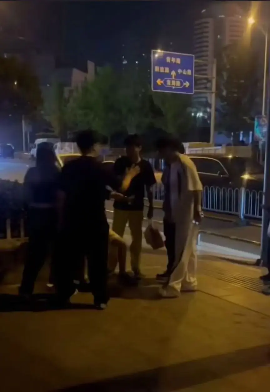 徐州人打俄罗斯人事件还原全集蓝光高清播放，视频完整版无广告网盘下载